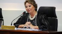 Com governador na Europa e vice doente, desembargadora assume governo de MT