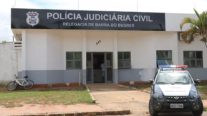 Homem invade casa e atira contra dois adolescentes e um jovem de 18 anos em MT
