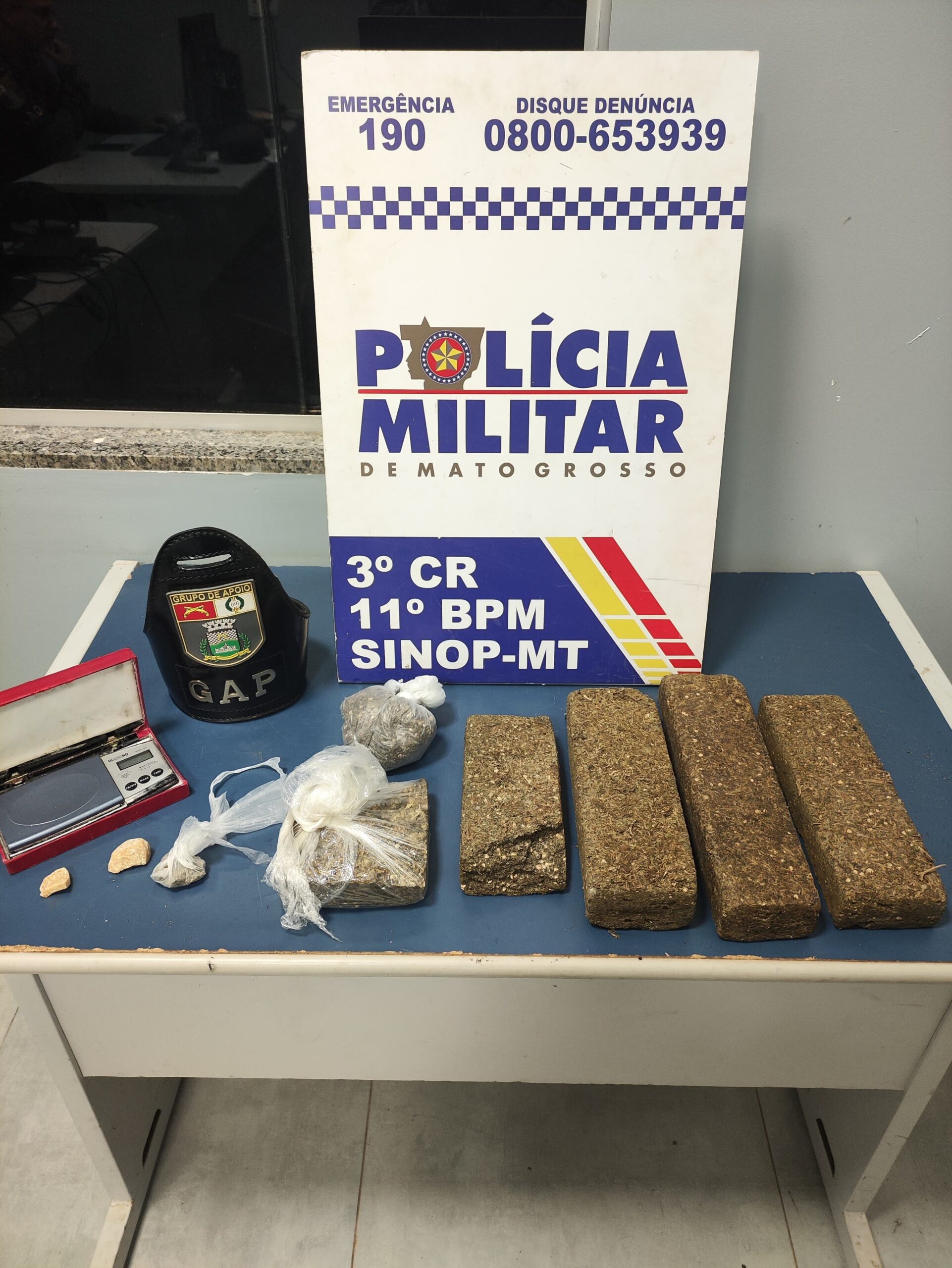 Polícia Militar apreende adolescente em flagrante com tabletes de maconha