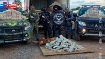 Gefron, Bope e PF apreendem 220 tabletes de cocaína escondidos em caminhão com carga de carne