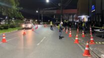 Operação Lei Seca em duas avenidas de Cuiabá prende 18 pessoas e remove 57 veículos