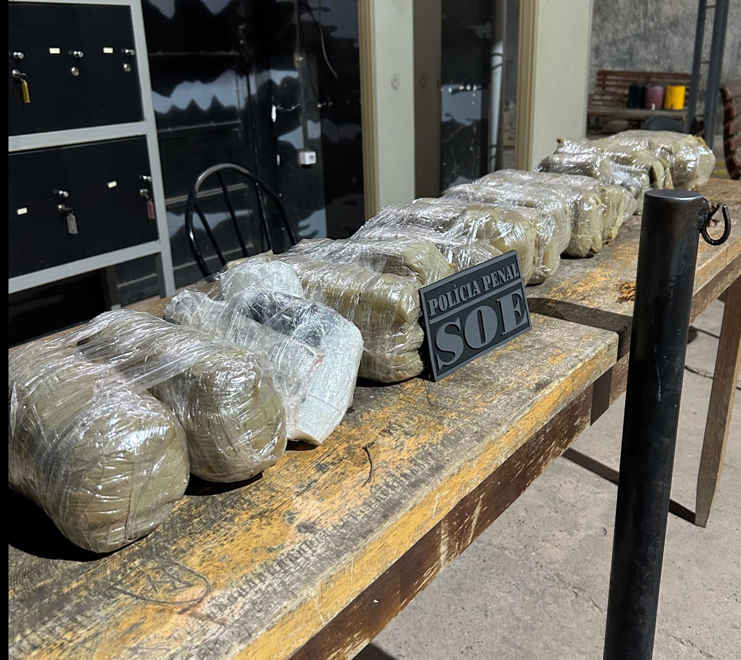 Polícia Penal intercepta entrada de celulares e outros produtos na Penitenciária Central do Estado