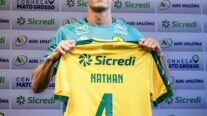Zagueiro Nathan é apresentado pelo Cuiabá: "Quero me tornar um ídolo aqui"