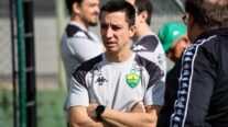 Eduardo Barros assume comando do Cuiabá na Série B após demissão de Guto Ferreira