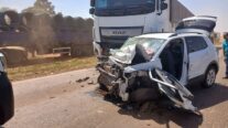 Motorista de carro morre após se envolver em acidente com duas carretas na BR-364 em MT