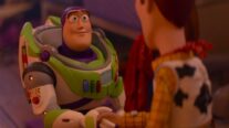 ‘Toy Story 5’ ganha trailer e coloca Woody e Buzz contra uso de telas na infância