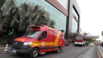 Corpo de Bombeiros age rápido e controla princípio de incêndio em shopping
