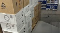 Polícia Militar prende homem com 14 caixas de produtos contrabandeados em Alto Araguaia