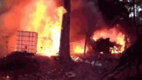 Escavadeira usada em garimpo ilegal é destruída em terra indígena de MT