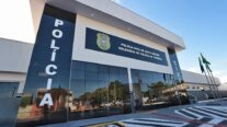 Mãe vai registrar perda de documento e filho acaba preso em MT